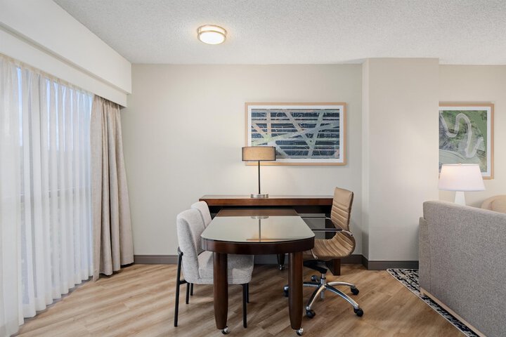 Embassy Suites by Hilton Seattle Tacoma International Airport