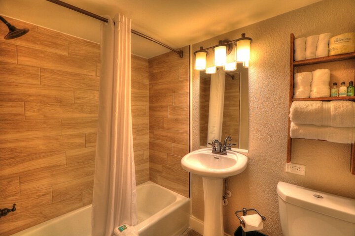 Room 35 of 59