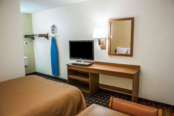 Room 40 of 56
