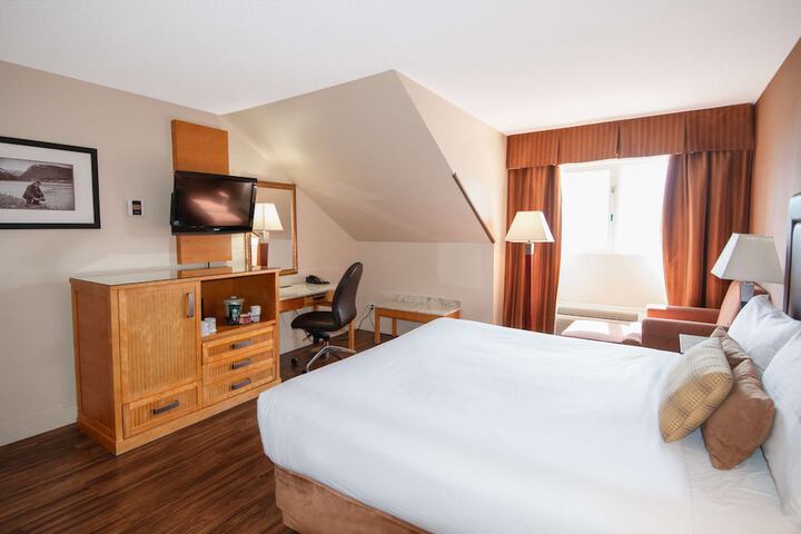 Room 47 of 90