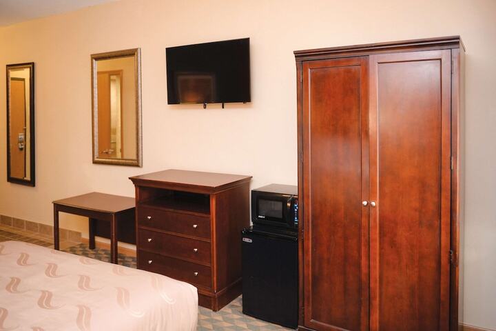 Room 17 of 47