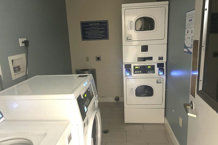 Room 12 of 38