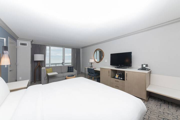 Room 17 of 110