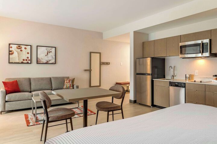 Room 21 of 60