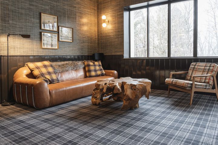 Hunter Lodge a Bluebird by Lark