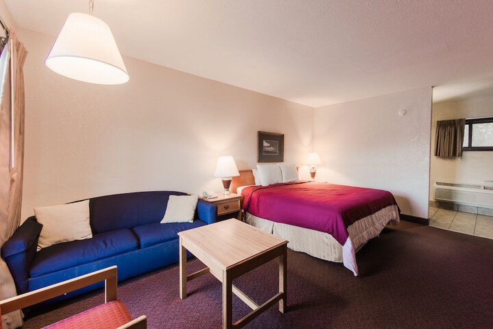 Room 32 of 50