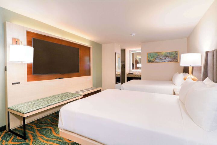 Room 50 of 73
