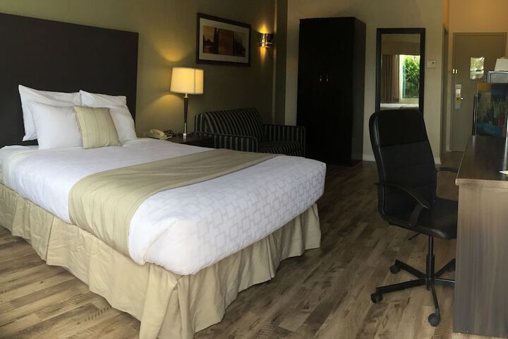 Room 19 of 34