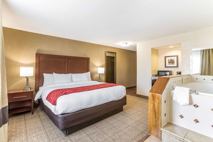 Comfort Inn Waukesha - Milwaukee West