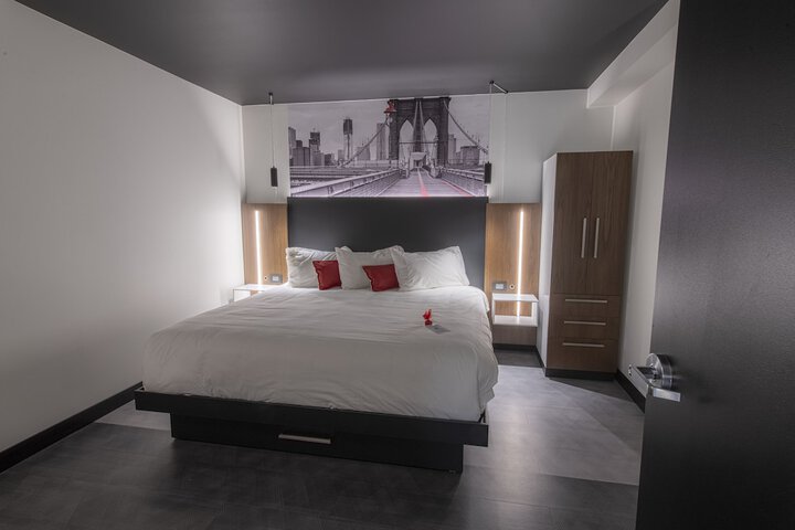 Room 34 of 61