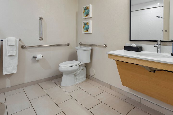 Room 14 of 26