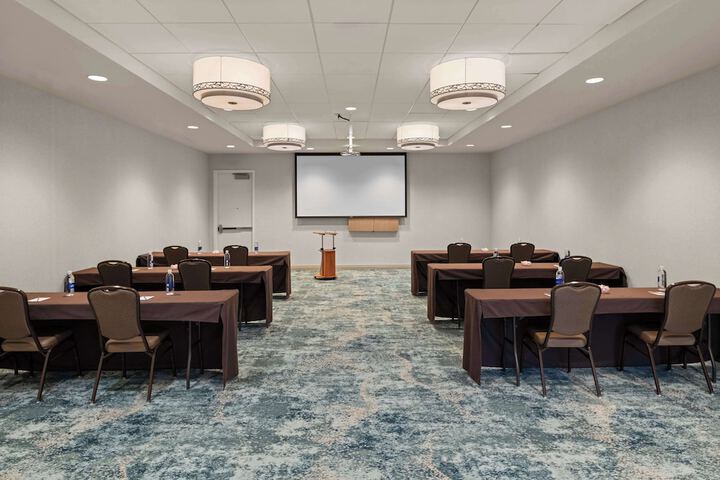 Homewood Suites by Hilton Anaheim Resort – Convention Center