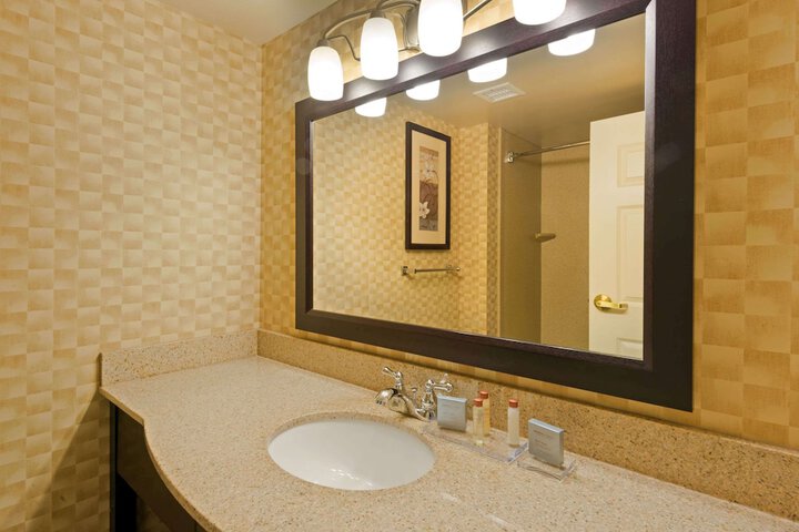 Room 8 of 25
