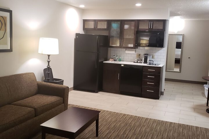 Holiday Inn Express Grove City by IHG