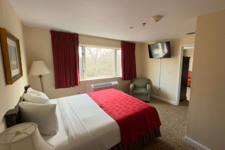 Ramada by Wyndham Seekonk Providence Area