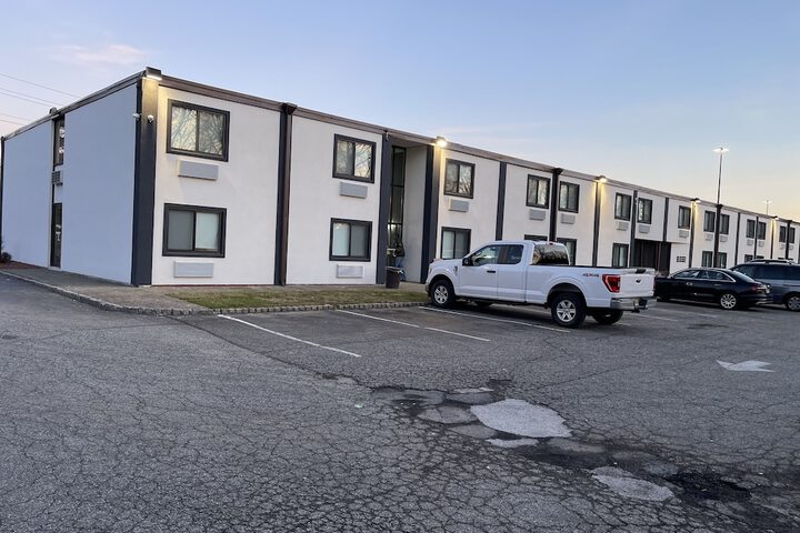 Hotel 6 of 43