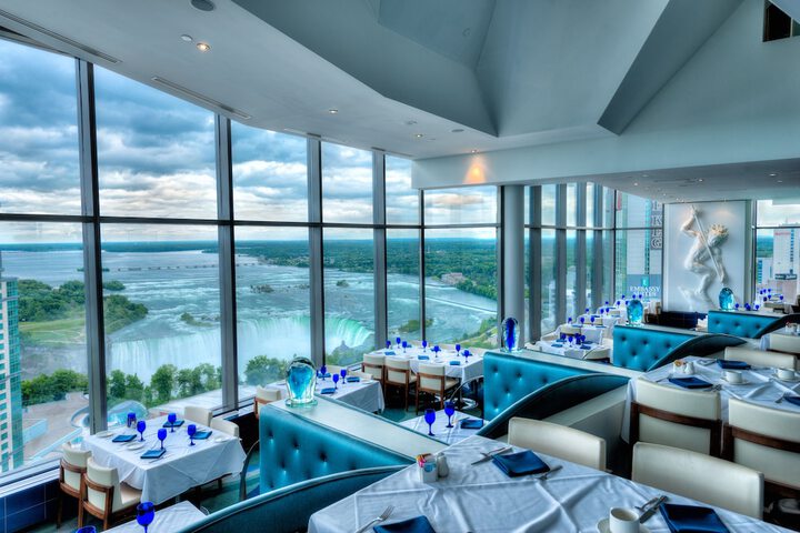 Hilton Niagara Falls / Fallsview Hotel & Suites