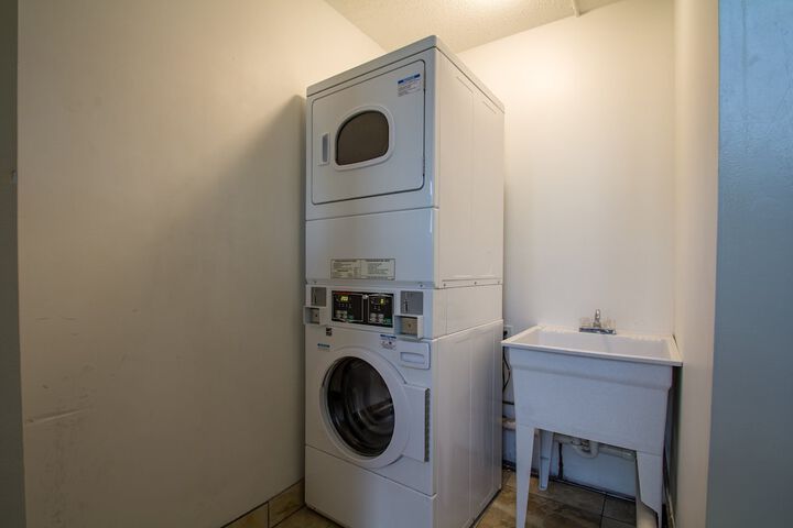 Room 14 of 34