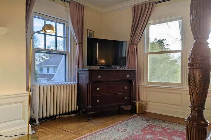 Room 107 of 239