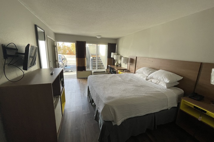 Room 35 of 36