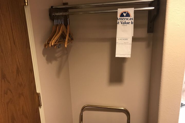 Room 33 of 46