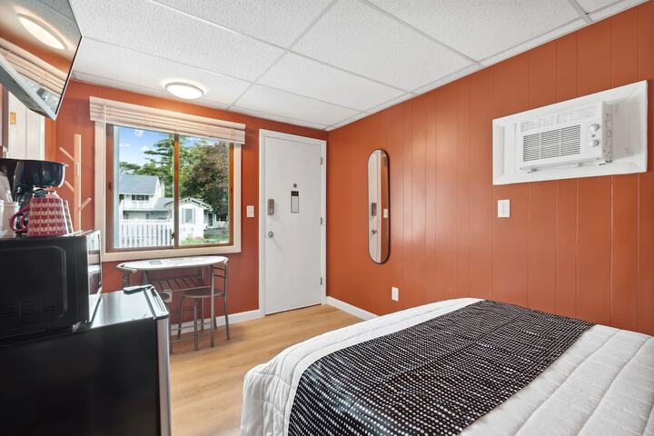 The Beaches Guest Rooms and Cottages
