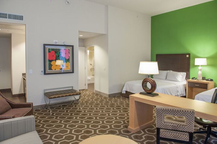 Room 64 of 108