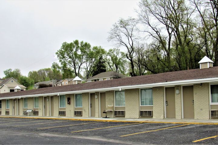 Hotel 11 of 34