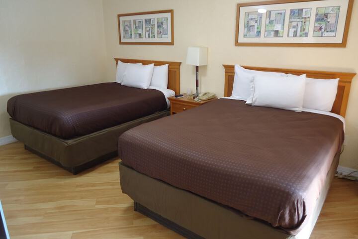Room 12 of 36