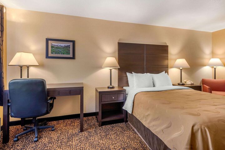 Room 33 of 38