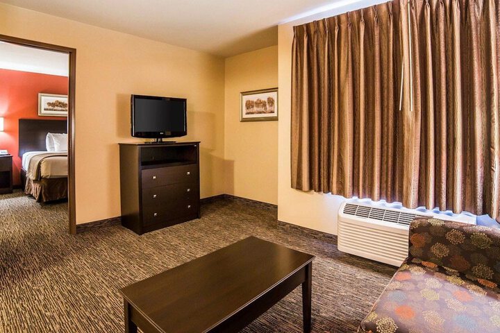 Room 28 of 37