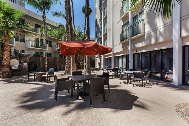 Terrace/Patio 60 of 63