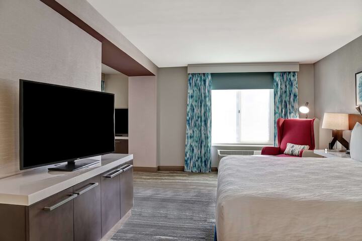 Room 35 of 52
