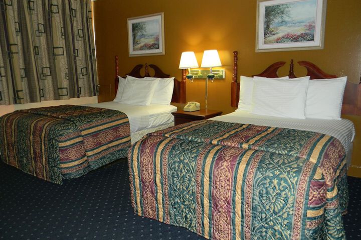 Room 12 of 21