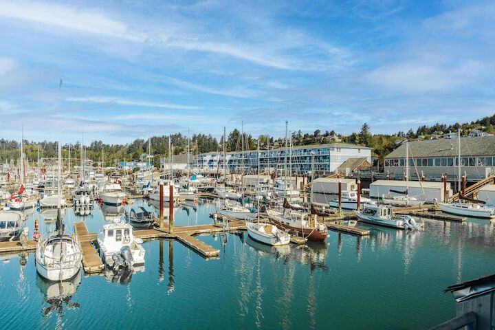 Embarcadero Resort Hotel & Marina