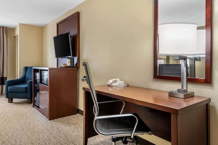 Room 22 of 32