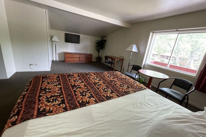 VIBE INN - WHIRLPOOL SUITES
