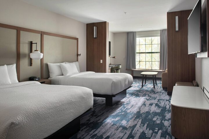 Room 10 of 22