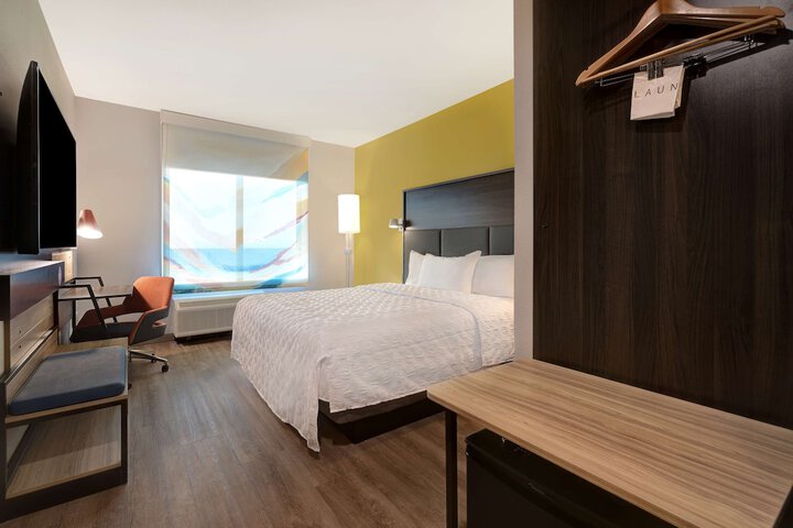 Room 42 of 70