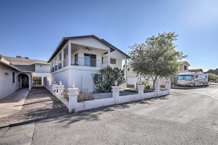 Parker Home on the Colorado River w / Views!
