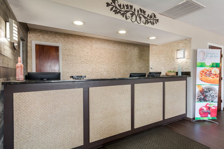 Hotel Interior 11 of 37