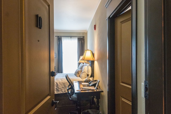 Room 74 of 115