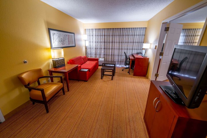 Room 33 of 78