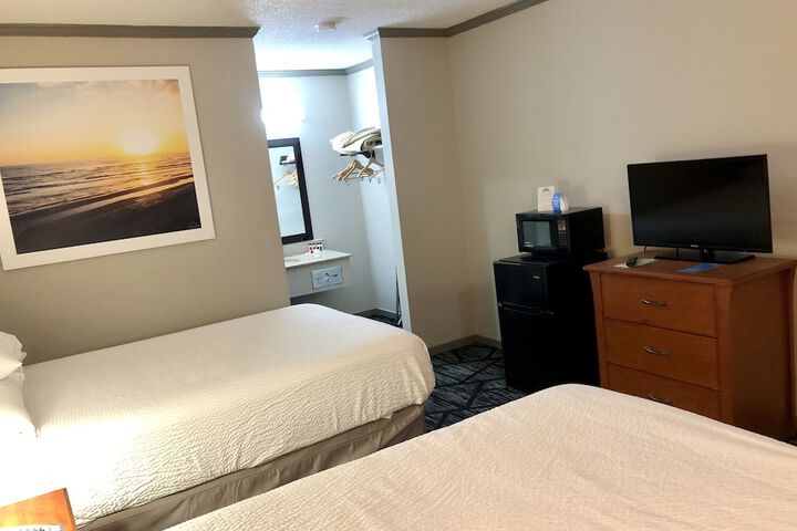 Room 9 of 24