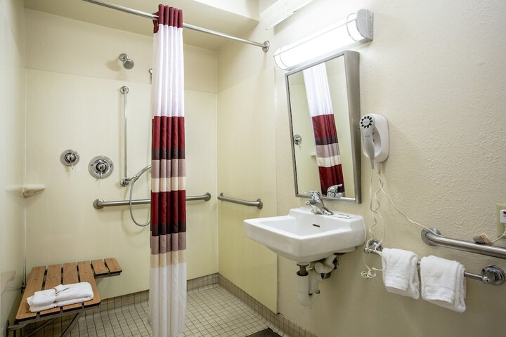 Red Roof Inn PLUS+ Pittsburgh East - Monroeville