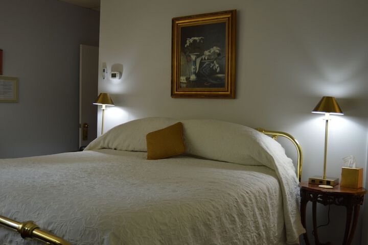 Room 14 of 22