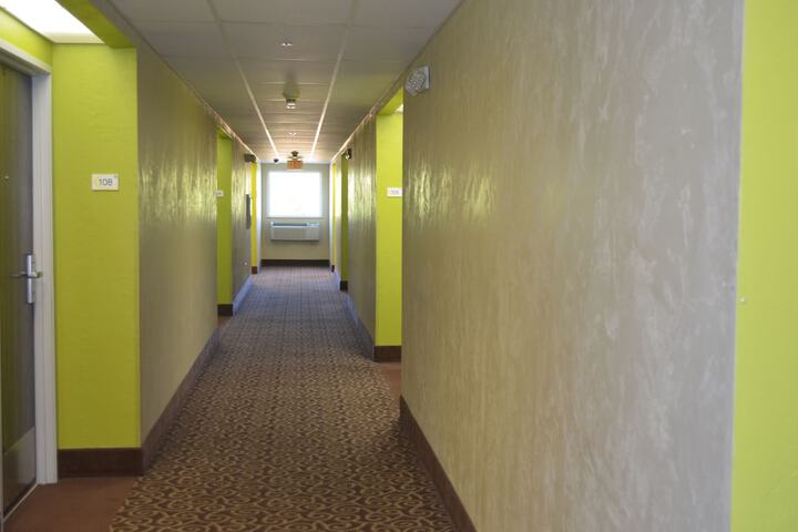 Ballroom/Hall 39 of 40