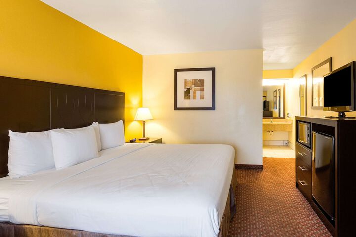 Room 44 of 56