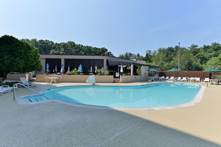 Pool 8 of 29