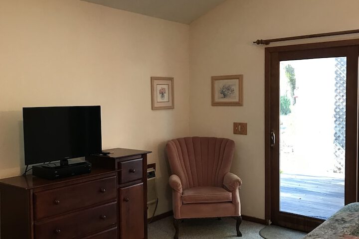 Room 50 of 74